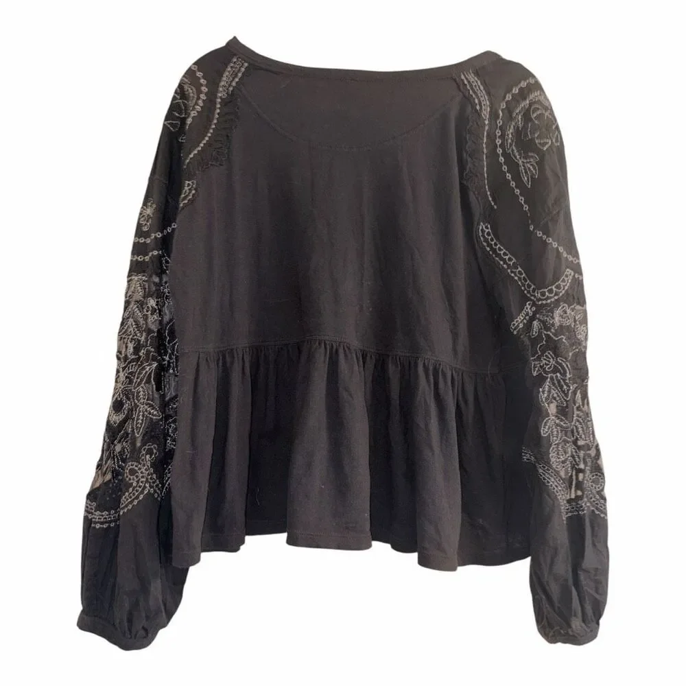 ✨FREE PEOPLE Embroidered Penny Tee Shirt Black Sz Small Top✨